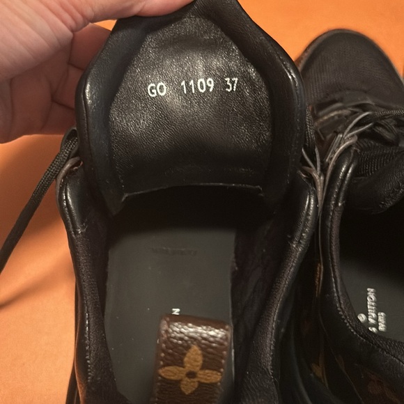 Louis Vuitton Archlight sneaker sz 37/7 open to reasonable offers--authentic. - Picture 4 of 15